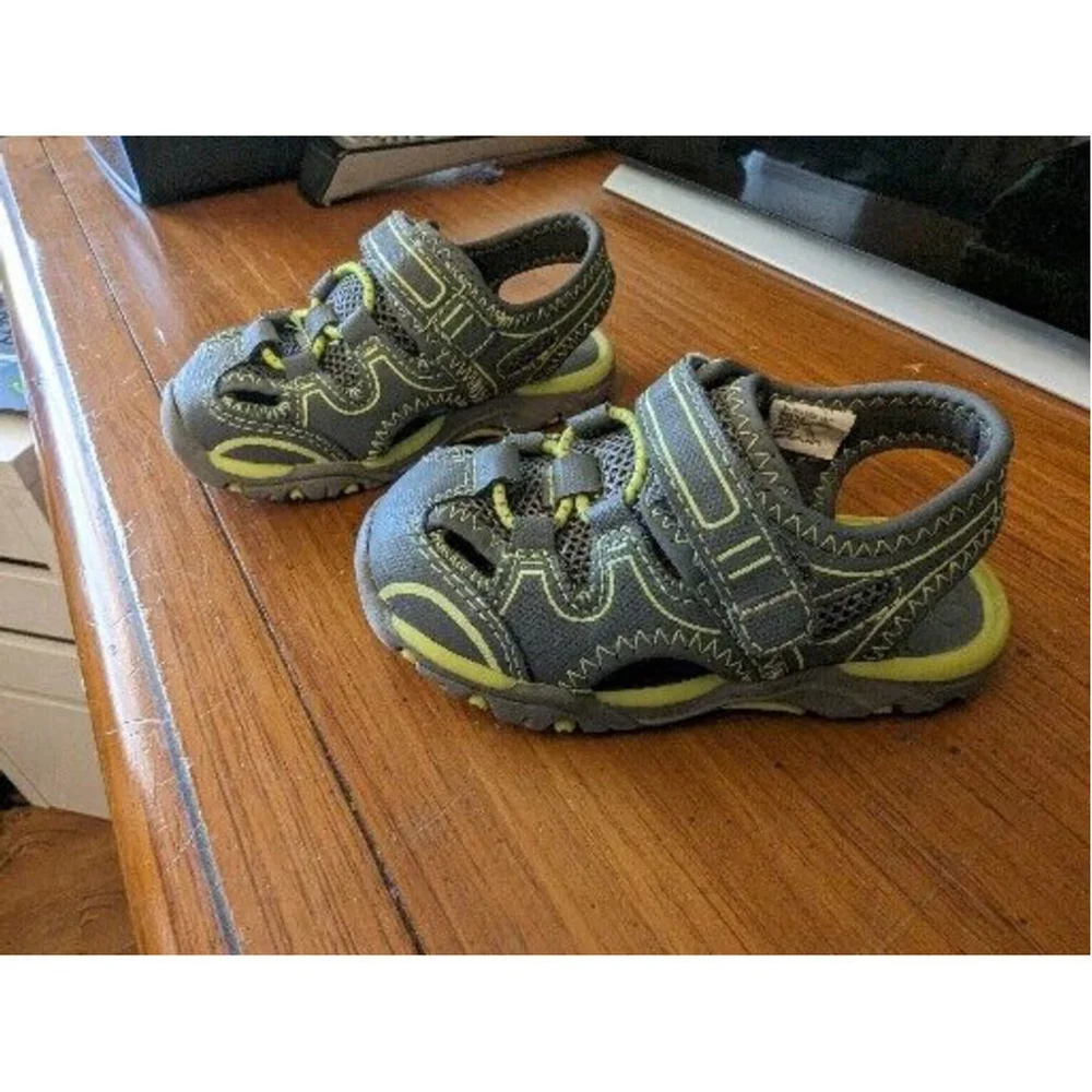 Garanimals Sandals Shoes Boys 5 Toddler Green Yellow Gray Water Shoes